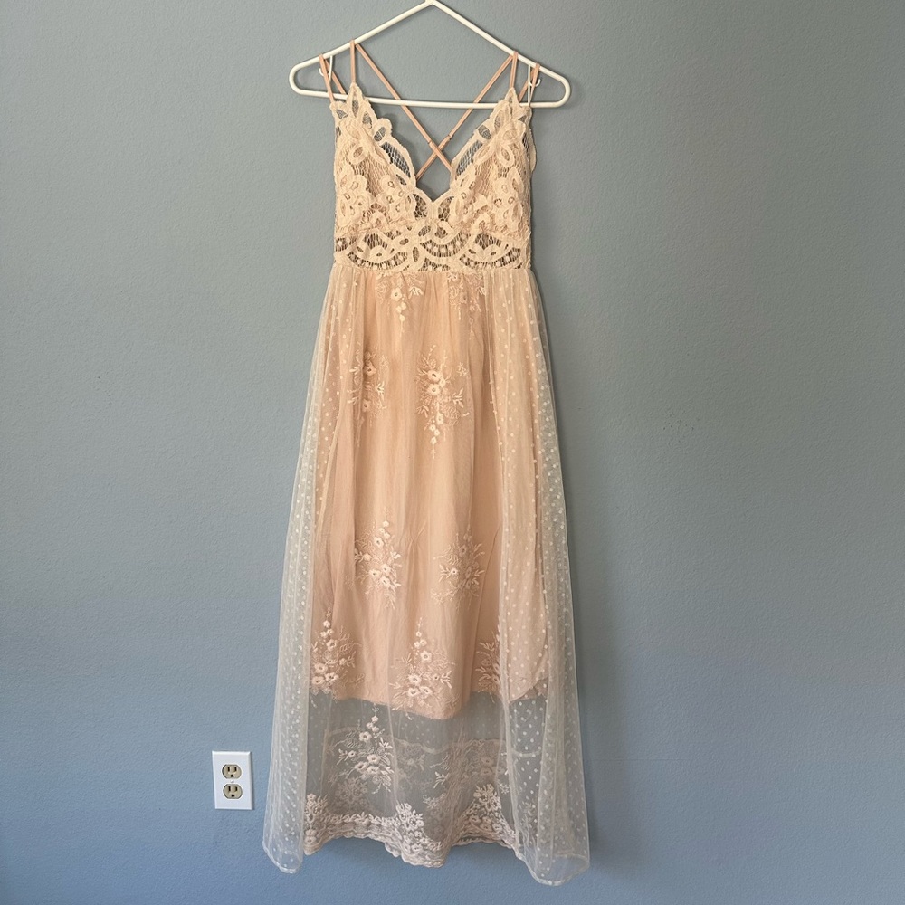 Cream/Pink Lace Maxi Dress